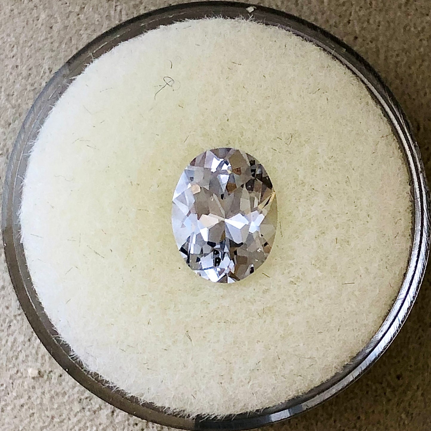 White Sapphire, 2.29CT