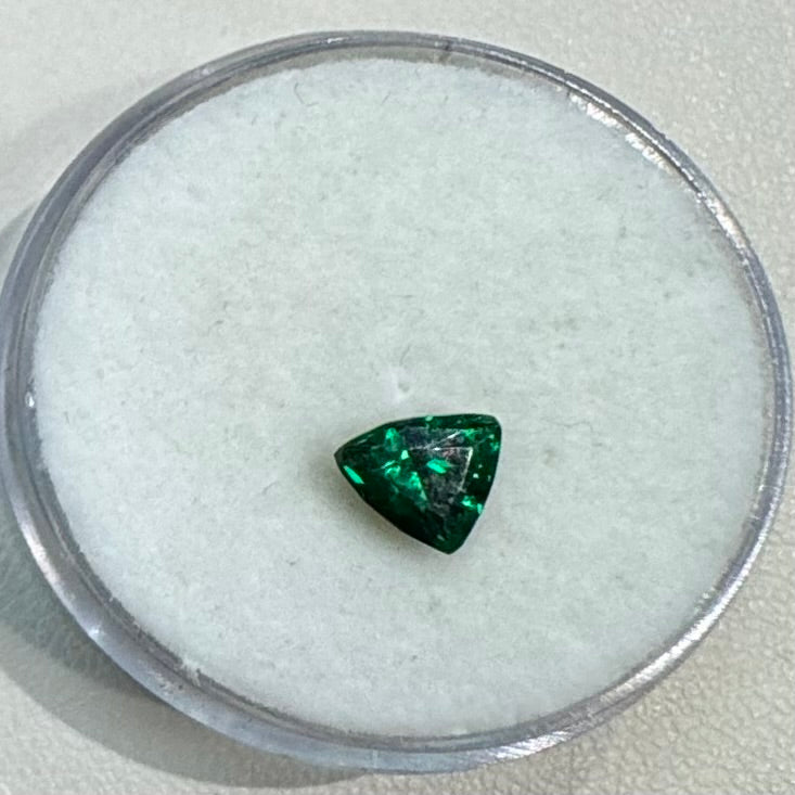Tsavorite Garnet Trillion, 0.58ct