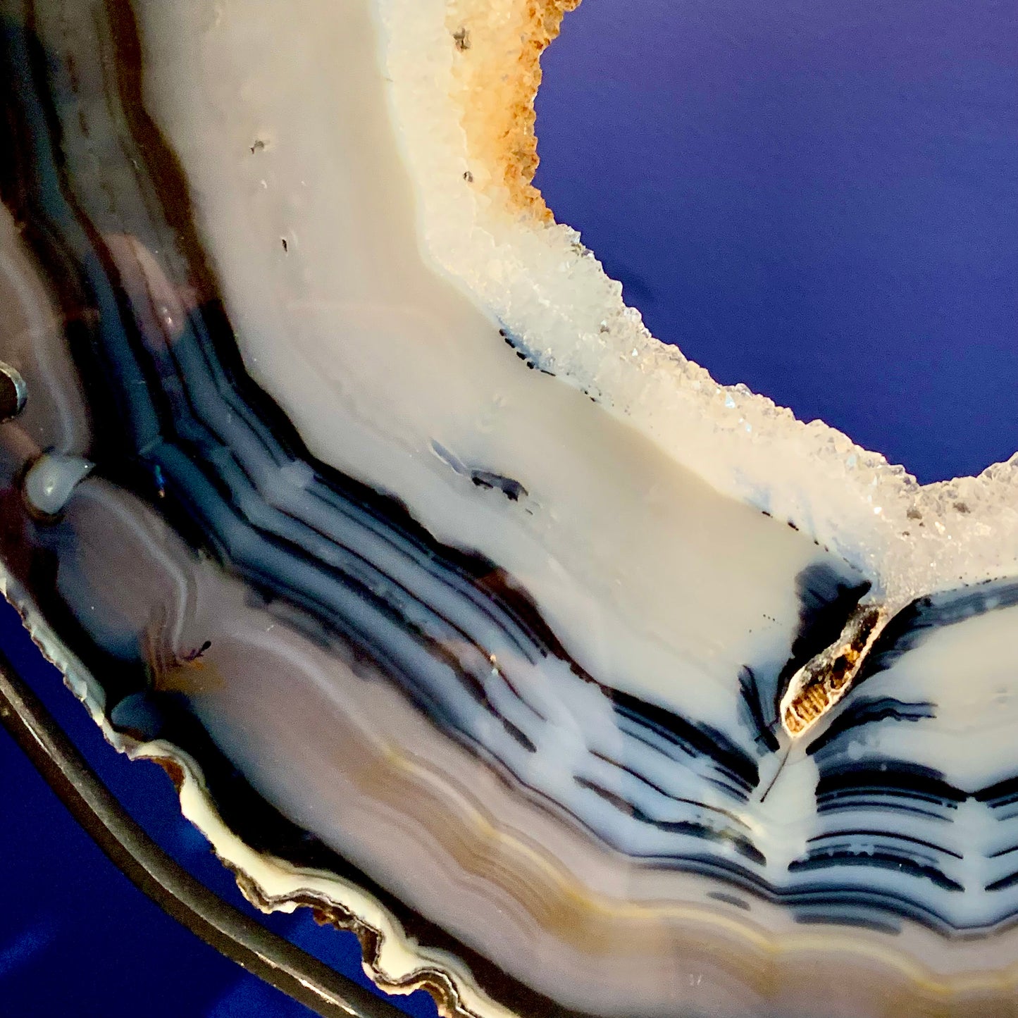 Blue Agate Slice With Dendrite & Quartz