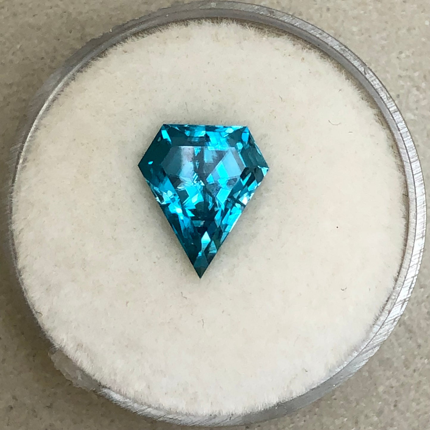 Kite Blue Zircon, 4.13ct