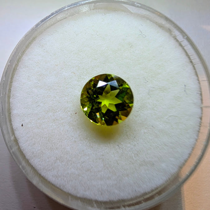 Round Peridot