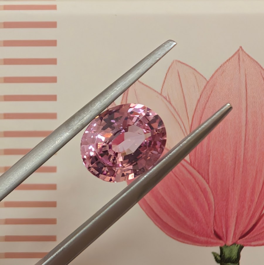 Oval Pink Sapphire, 1.65cts