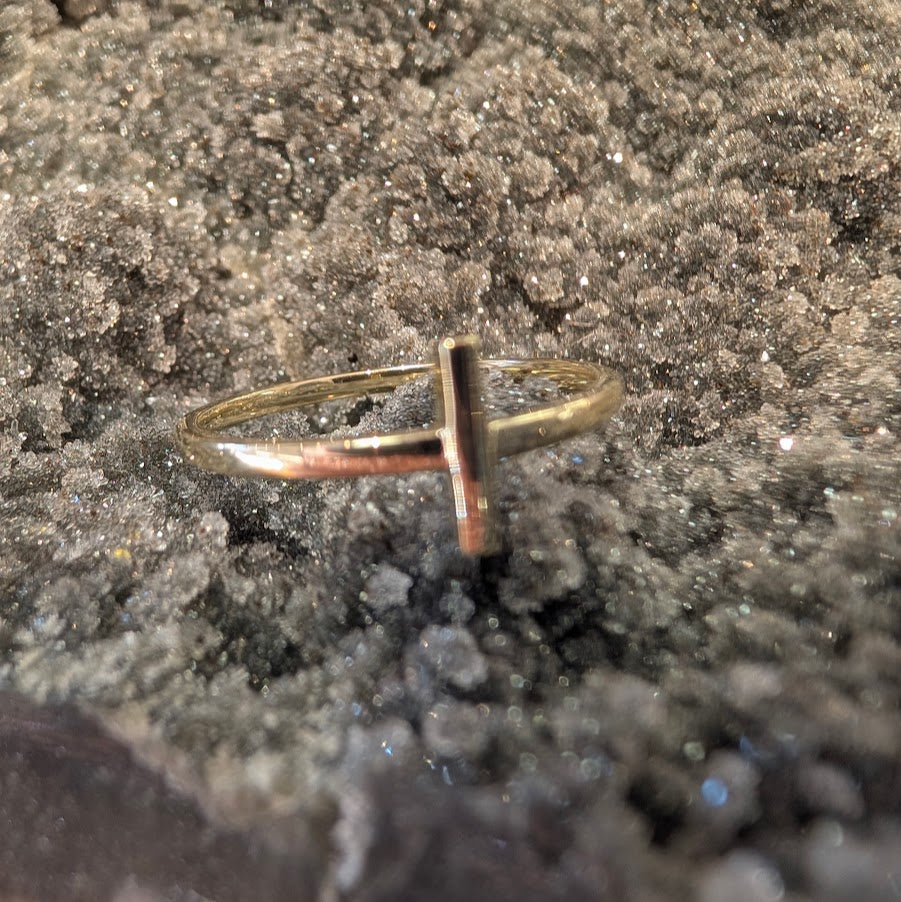 Petite Bar Ring
