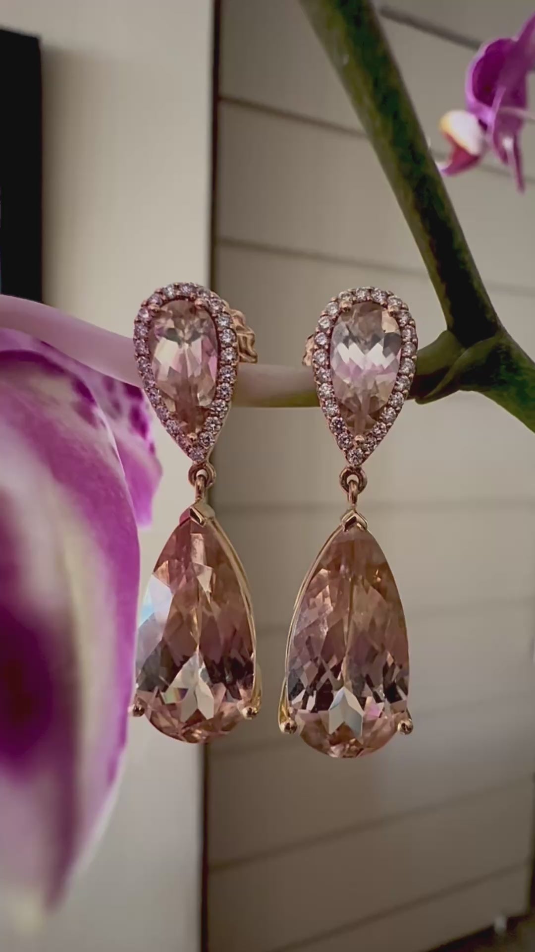 Load and play video in Gallery viewer, Champagne Zircon Dangles
